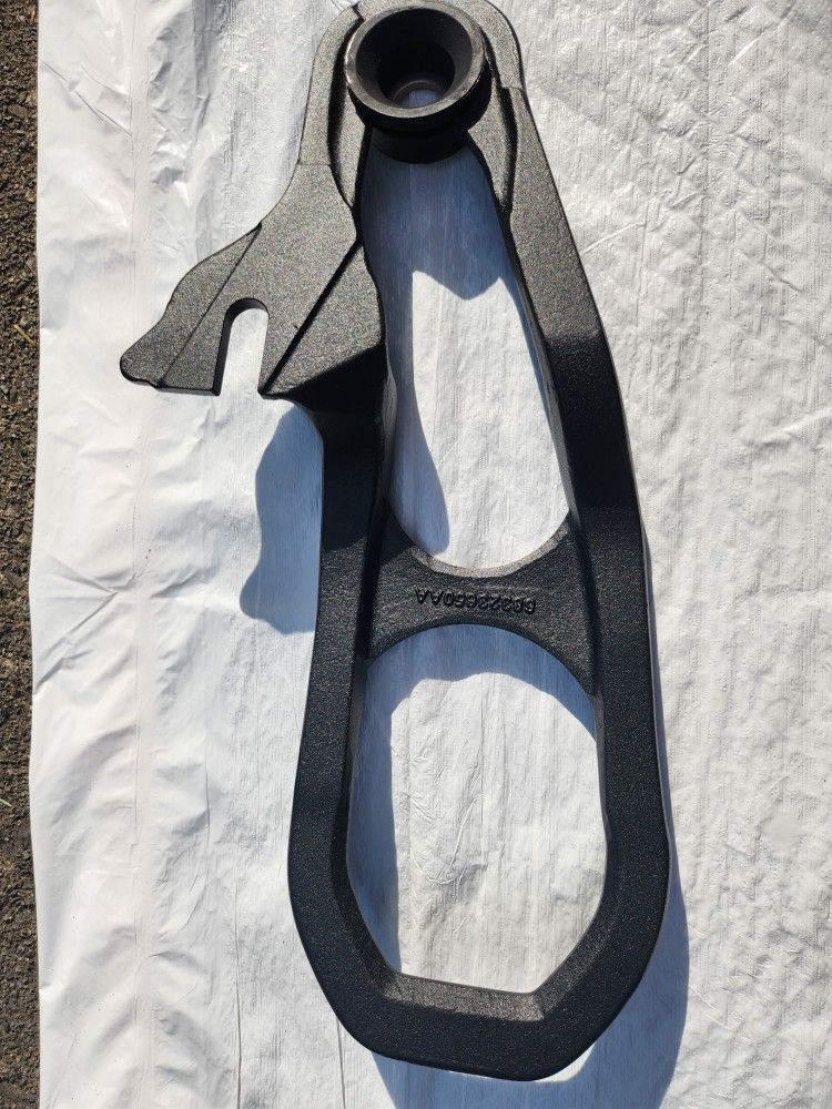RAM 1500 Right
Tow Hook With Bushing
