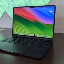 Mac Book Air 13.3 Inch 8GB  SPACE GRAY