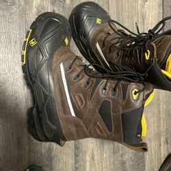 Terra Men’s Crossbow Brown Leather  SIZE US 9.5  Snow Boot Like New