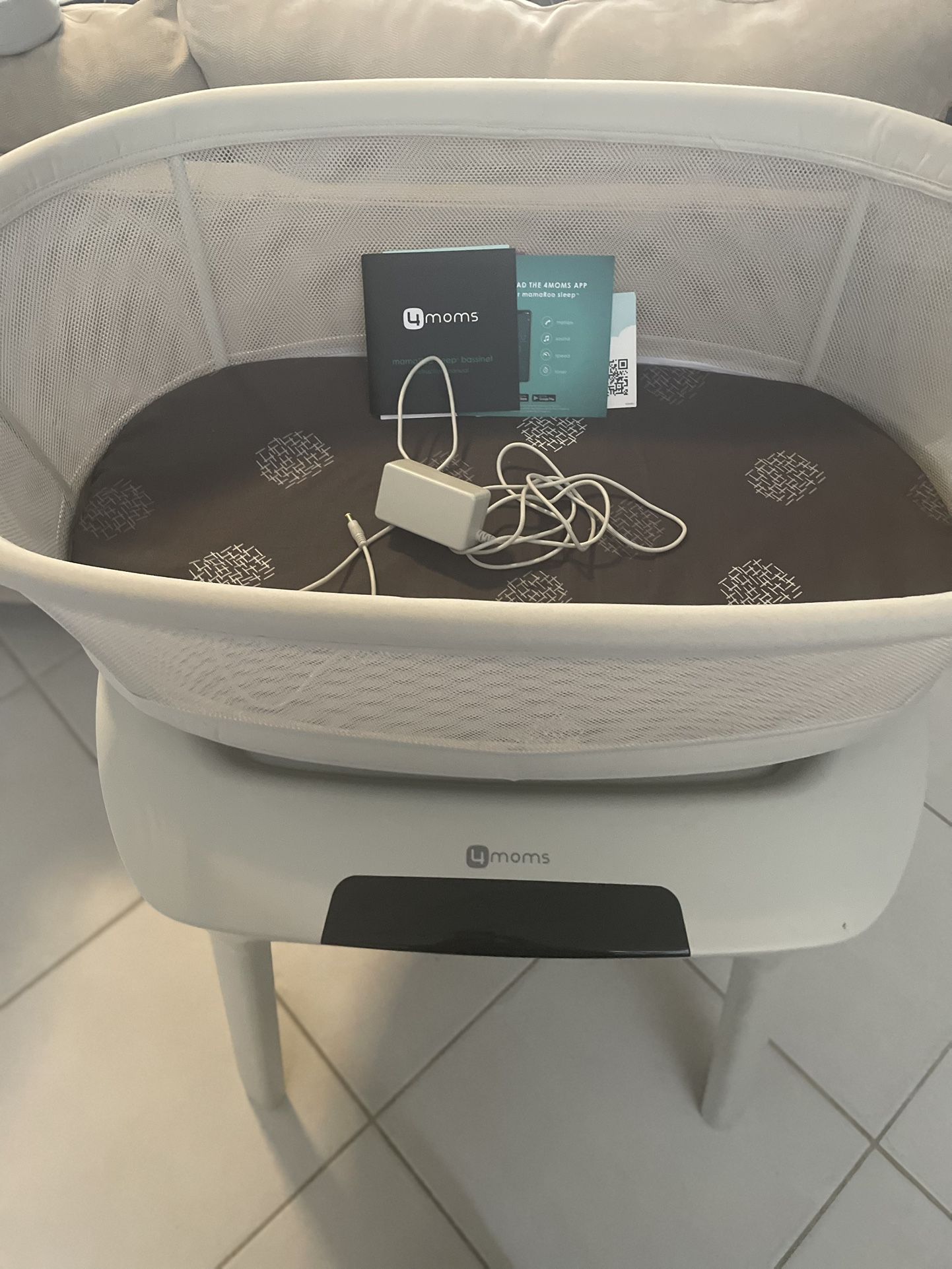 4 Moms Bassinet