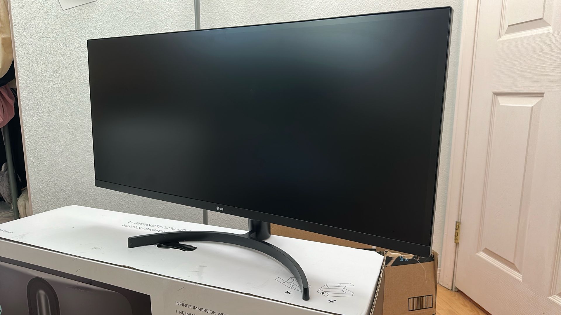 Ultrawide 34 Inch HDR Monitor 2560 x 1080 75hz IPS | LG 34WL550-B 34
