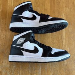 New Nike Air Jordan 1 Mid White Black Panda Shoes Women’s 11, Men’s 9.5