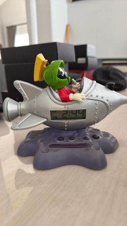 Vintage Marvin the Martian Talking Digital Alarm Clock – Westclox Rocket Ship Collectible