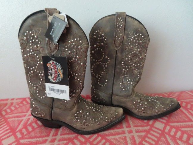 NEW! Rockin Country Collection Women’s Brown Studded Leather Boots 8.5 M RC5070