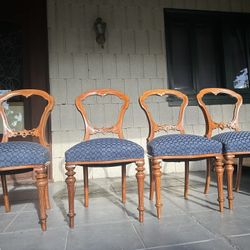 Gorgeous Set Of Four Antique Victorian Chairs 