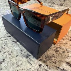LV Sunglasses 