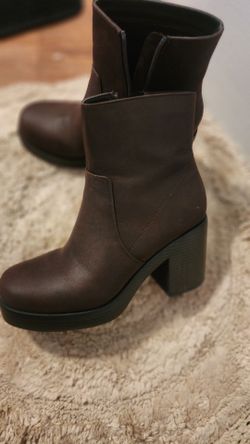 Botas de mujer color camel