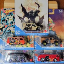 Hotwheels Premium 2022 Pop Culture Batman Set
