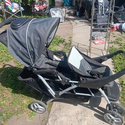 !! Double Baby Stroller Firm Price Graco