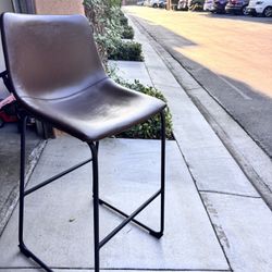 Bar Stools 2 Items 