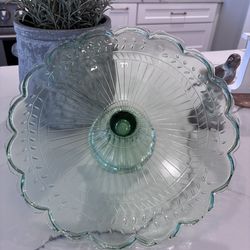 Beautiful Vintage Green Glass Cake Stand