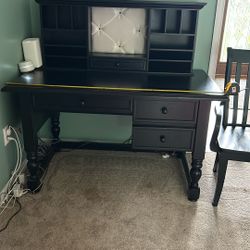 Desk With Chair