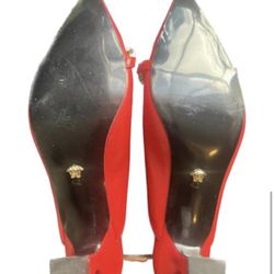 Red Vs Half Shoe