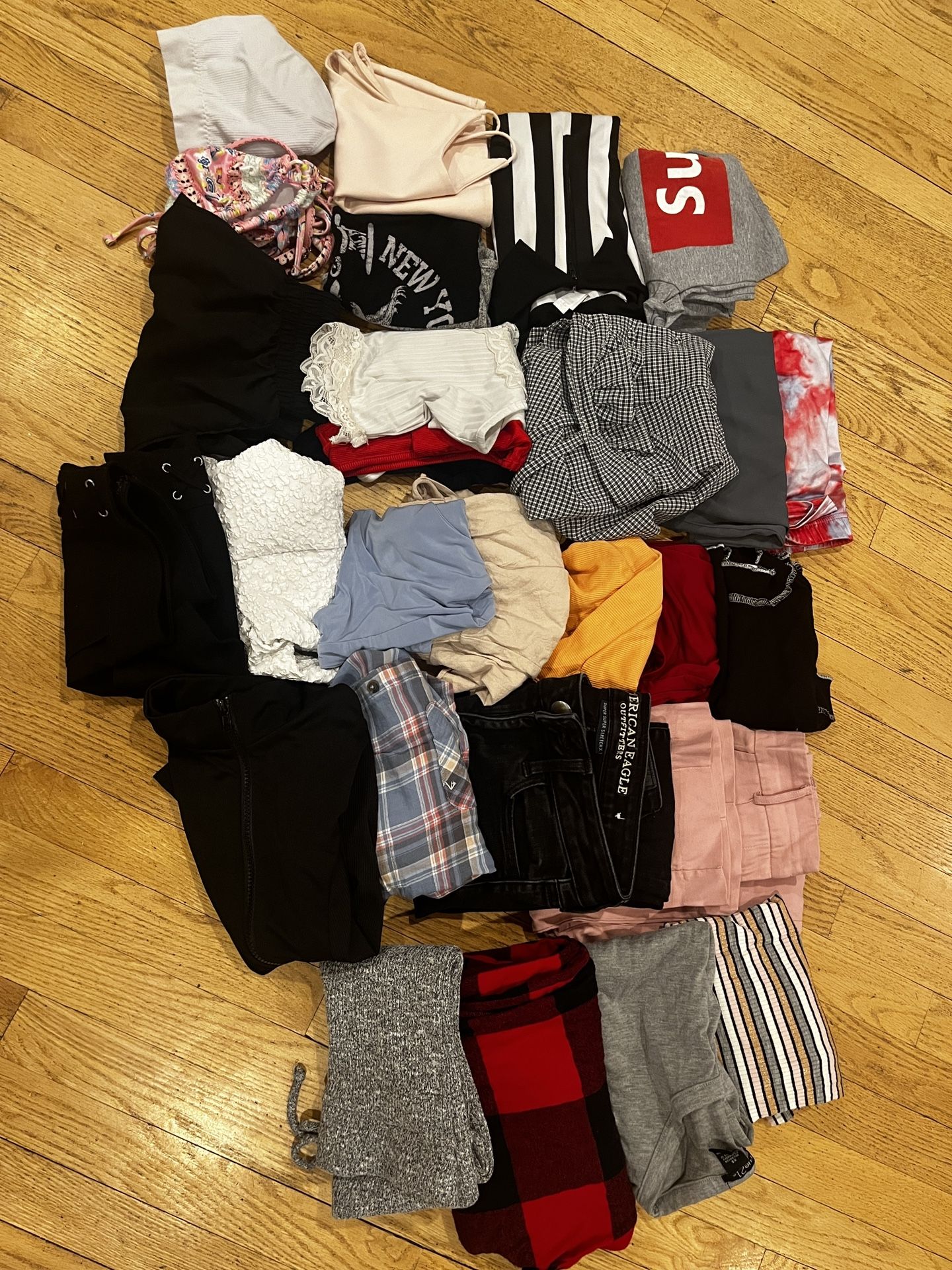 Teen Girls Clothing Bundle - XS Size (30Pieces)