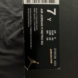 Air Jordan 11 Retro BG Size 7 Y