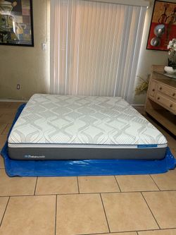 KING SIZE MATTRESS SEALY BRAND HYBRID