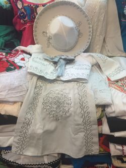 Traje de charto para niña