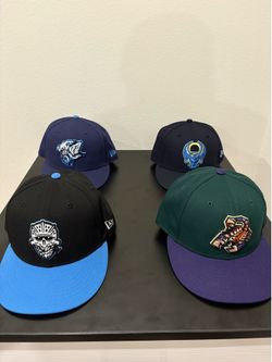 BRAND NEW 7 1/2 NEW ERA FITTEDS