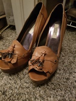 Womans heals size 6.5