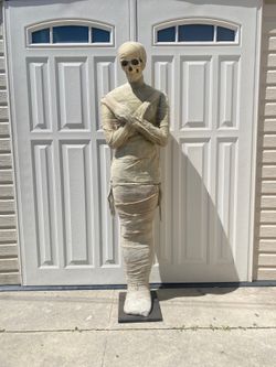 Skull Mummy 5 Foot Halloween Prop