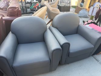 2 accent Chairs 75 each