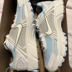 7Y Nike Romero 5 New!!!