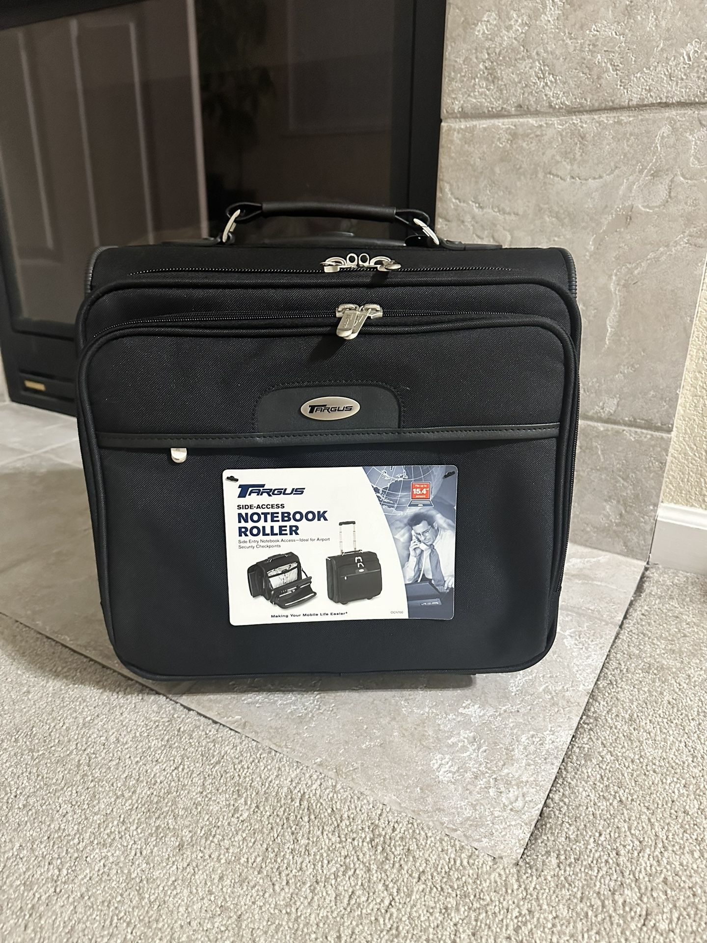 Rolling Laptop Suitcase - Brand New