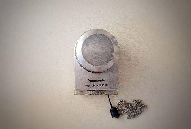 Vintage Panasonic ES-6801P Wet/Dry Pocket Rotary Shaver (Japan Domestic Market, c. 2000)