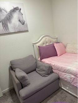Kids twin size bed