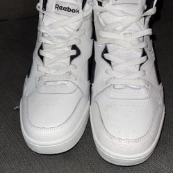 Reebok Sneakers