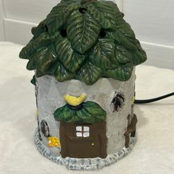 Scentsy Warmer : Fairytale Cottage