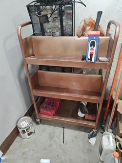 Mobile storage shelf cart