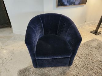 Natuzzi Moda 835 Purple Navy Suede Swivel Chair Total Of 2. $200 Each Show Furniture 