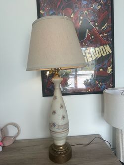 Vintage Ceramic Floral Table Lamp