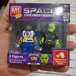 Espace Explorer Block Tech Figures  ; New in Original Pack 2 figures in packaging; compatible w/ Leading Brand.