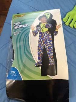 Halloween Costumes (2)