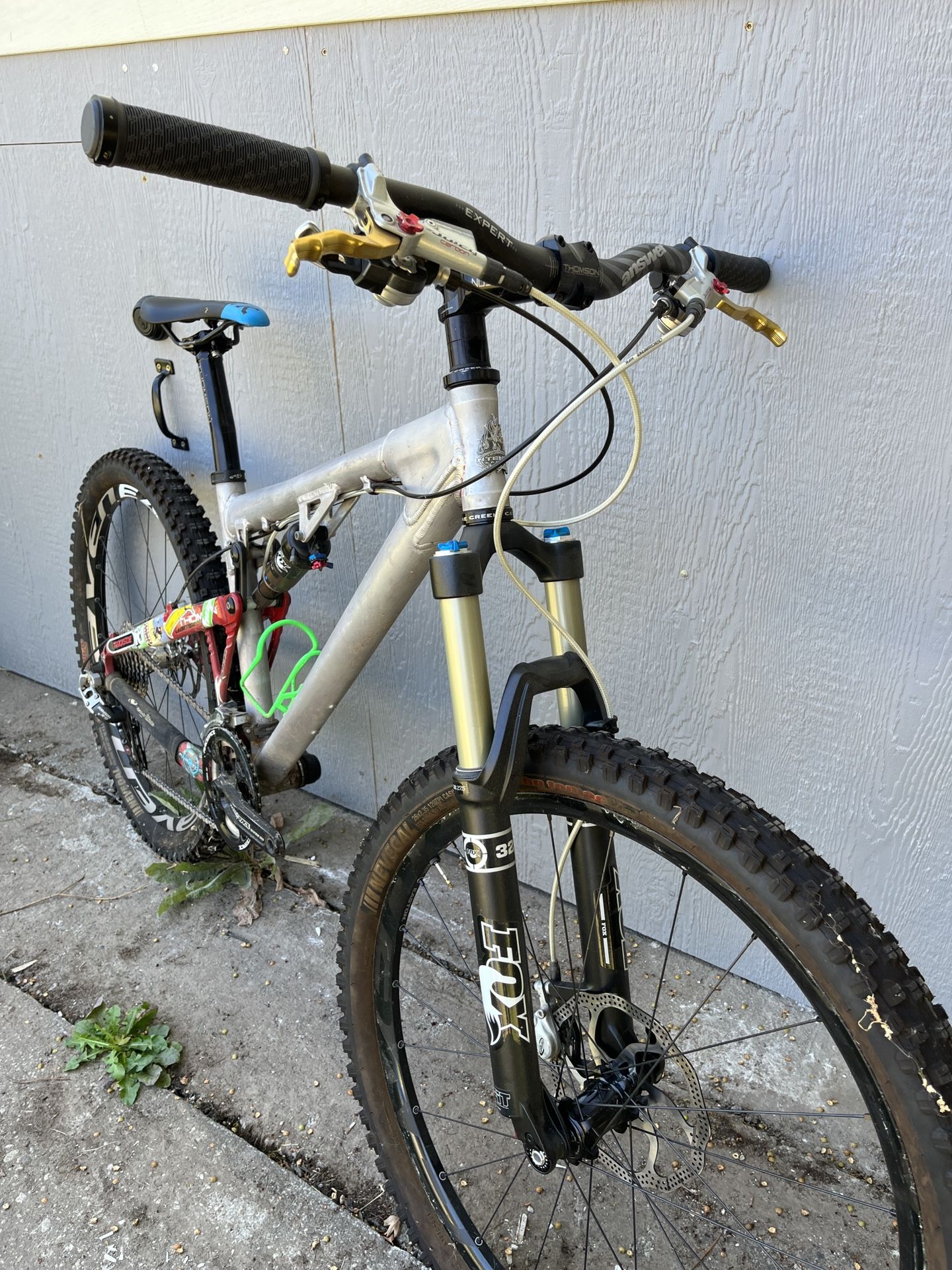 med/17” Intense Spider XVP 26” wheel full suspension mountain bike