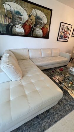 Natuzzi Italian Leather Sectional Sofa with Chaise in Ivory White