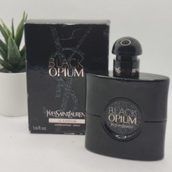 Yves Saint Laurent
 
Black Opium Le Parfum

1.6 fl  