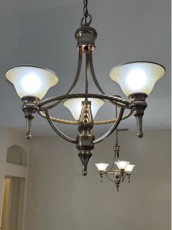 Ceiling-Mounted Light Fixtures / Chandeliers (Set of 2)