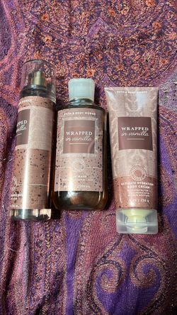 Bath and Body Works women’s WRAPPED IN VANILLA fragrance set