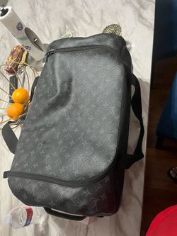 Lv duffle bag