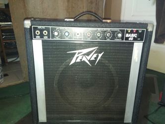 Peavey Basic 40 Amplification System 120 VAC, 60 Hz, 150 WATTS Dimensions Approx. 20" X 18" X 12" Inches