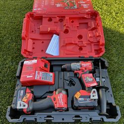 Milwaukee M18 FUEL 18- V Lithium-Ion Brushless Cordless Hammer Drill and Impact Driver Combo Kit (2-Tool) with (2) 5.0Ah Batteries