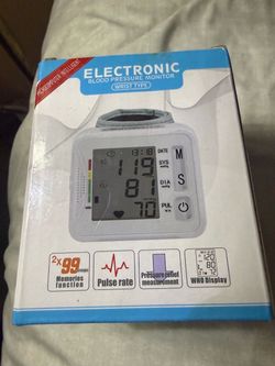 Electronic Wrist Blood Pressure Monitor