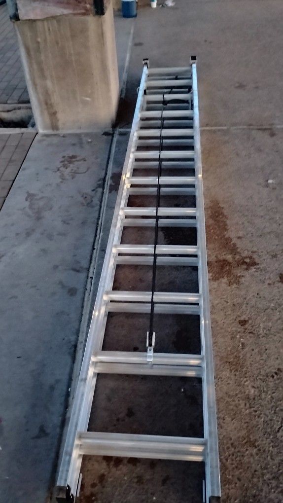 New Werner 24 Foot Aluminum Extension Ladder