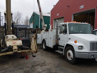 Freightliner FL70 Service truck Low miles
