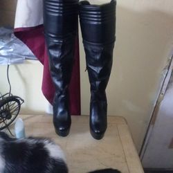 SIZE 9 WOMAN'S VERY LONG JESSILYN BLACK BOOTS HAS LITTLE SCUFF IN FRONT 