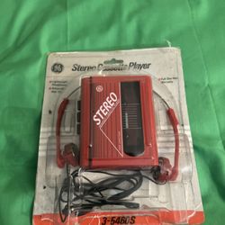 Vintage GE 3-5460s  Stereo Headset Cassette Player WiRemovable Clip