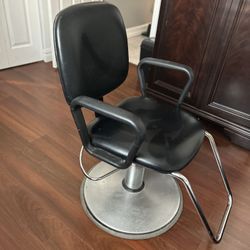 Hairstylist Chair